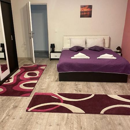 Guest House Zoreni Mociu Bagian luar foto